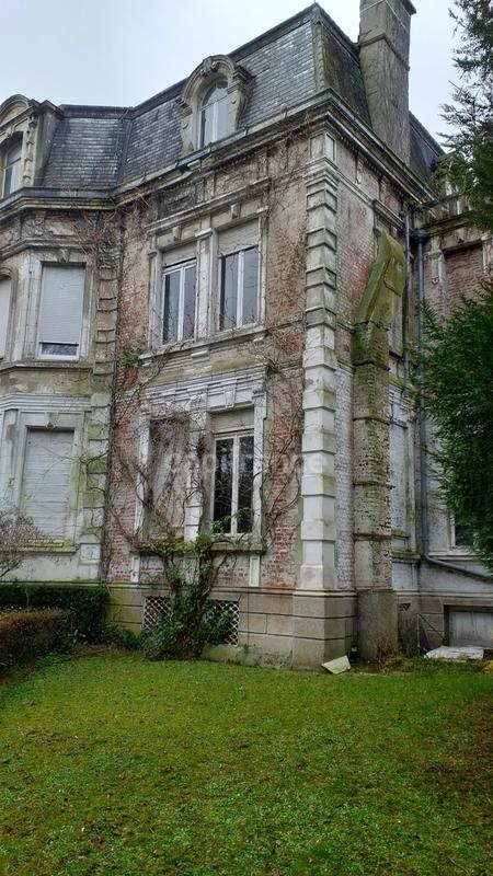 Maison - 291 m² - 8 pièces