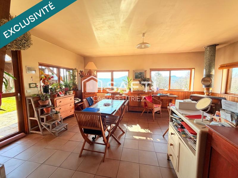 Maison - 253 m² - 9 pièces