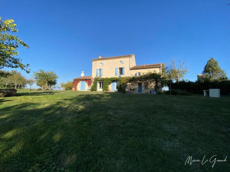 Maison en pierre - 162 m² - 8 pièces