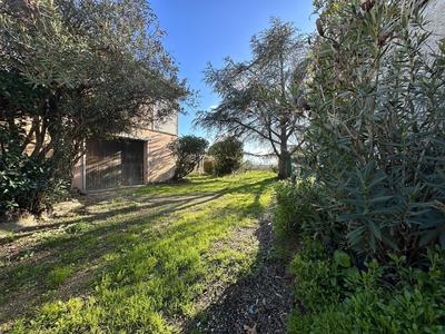 Maison - 204 m² - 5 pièces