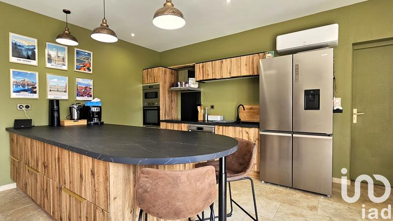 Maison - 251 m² - 7 pièces