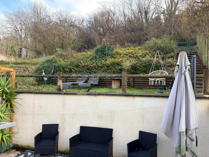 Maison - 104 m² - 7 pièces