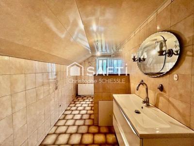 Maison - 104 m² - 6 pièces