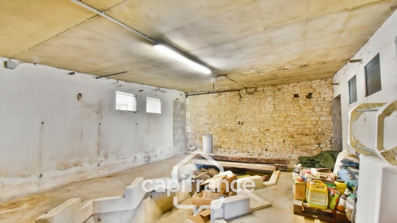 Hangar - 592 m² - 5 pièces