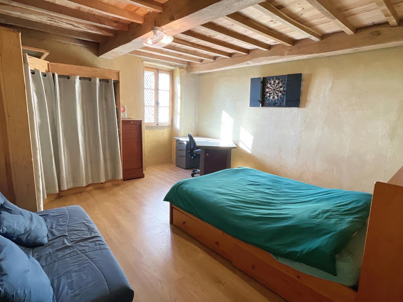 Maison - 235 m² - 9 pièces