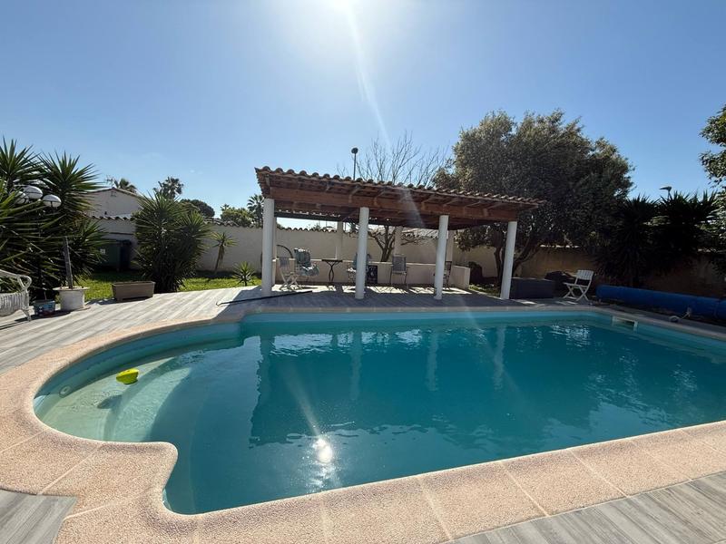 Maison - 276 m² - 6 pièces