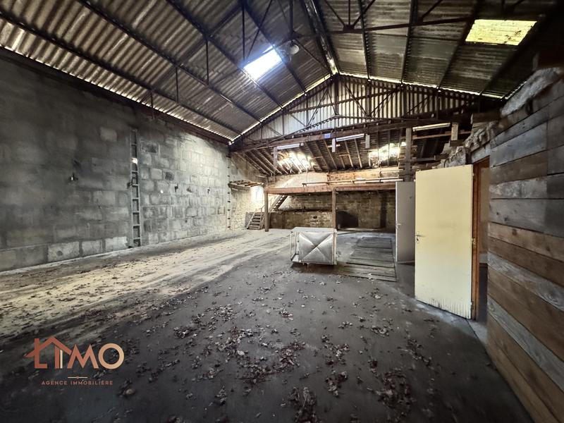 Maison ancienne - 208 m² - 3 pièces