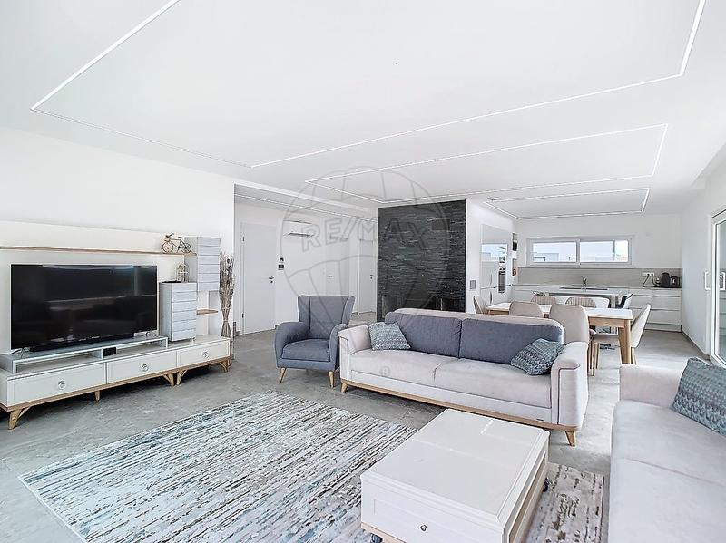 Maison - 180 m² - 7 pièces