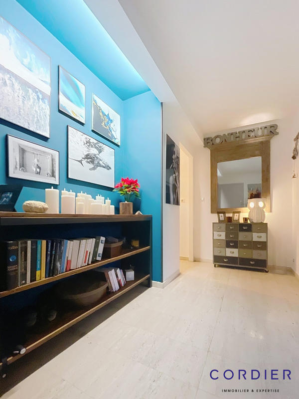 Appartement - 96 m² - 5 pièces