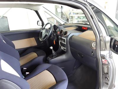 Peugeot 1007 1.4 Hdi 70 Cv Sporty