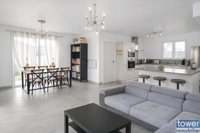 Maison - 100 m² - 4 pièces