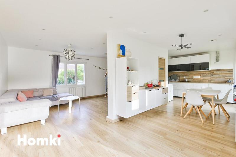 Maison - 87 m² - 5 pièces