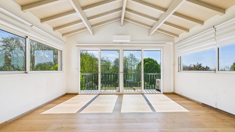 Maison - 270 m² - 13 pièces