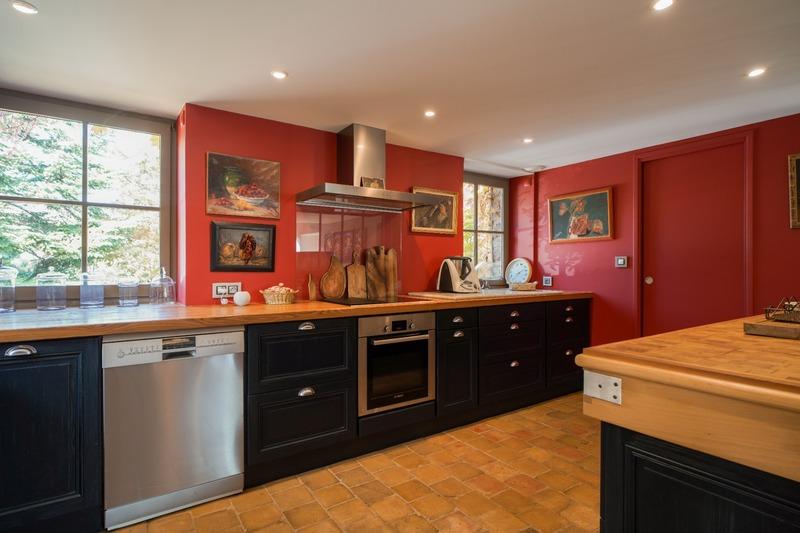 Maison - 266 m² - 9 pièces