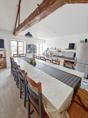 Maison - 225 m² - 8 pièces