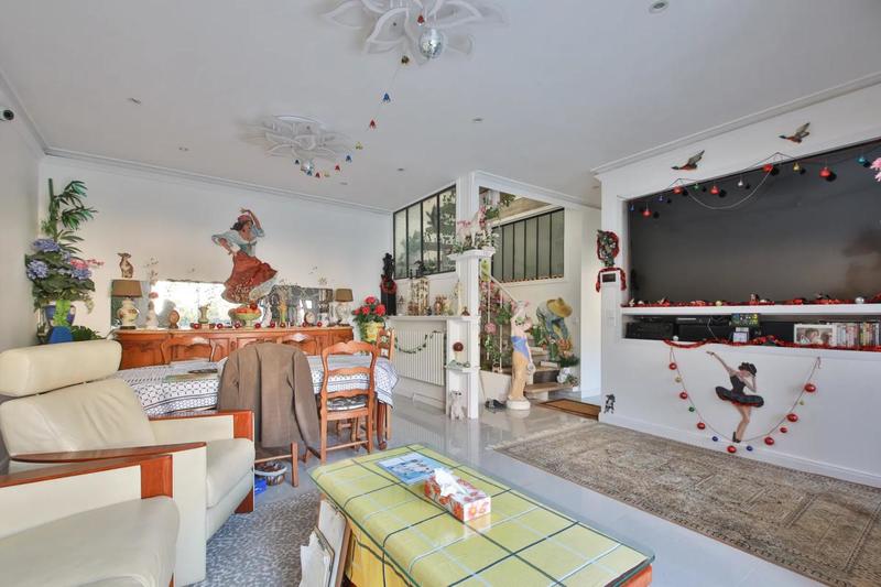 Maison - 180 m² - 8 pièces