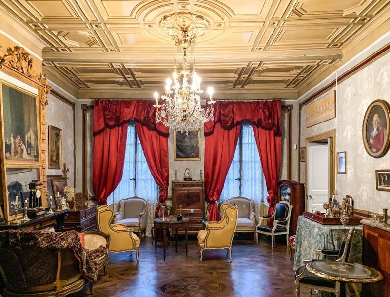 Maison bourgeoise - 429 m² - 10 pièces