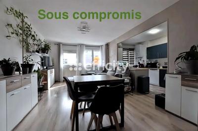 Appartement - 81 m² - 4 pièces