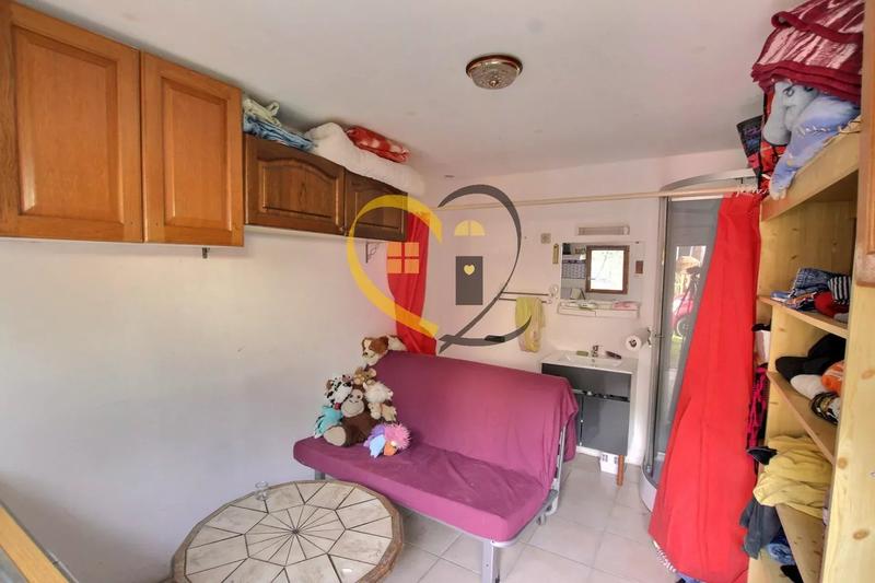 Maison - 250 m² - 13 pièces