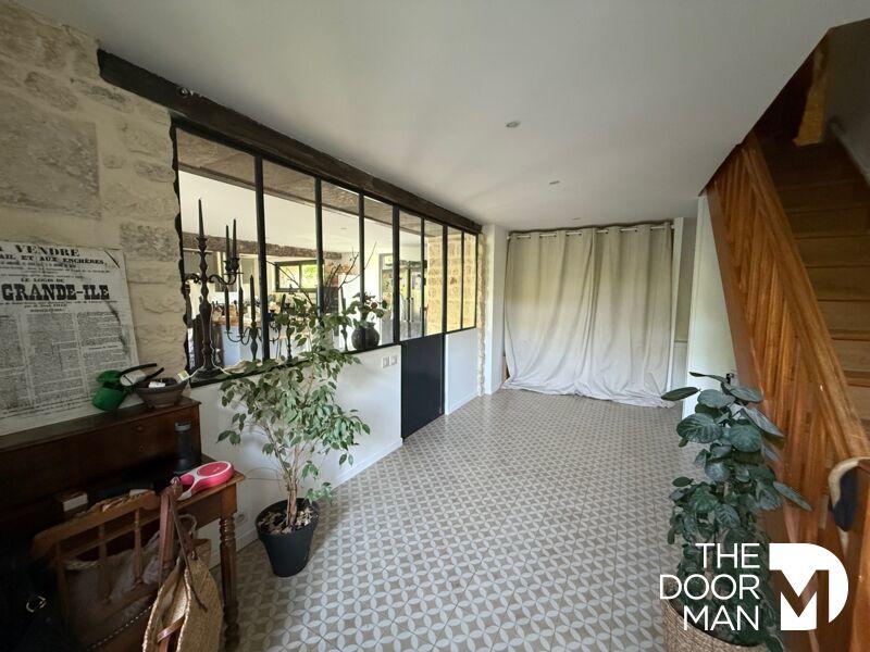 Maison en pierre - 270 m² - 8 pièces