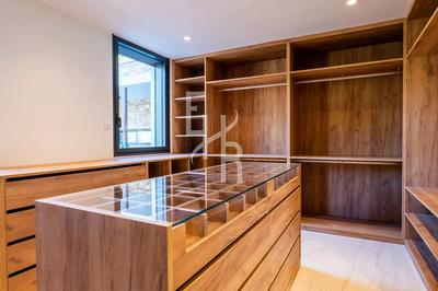 Maison - 493 m² - 7 pièces