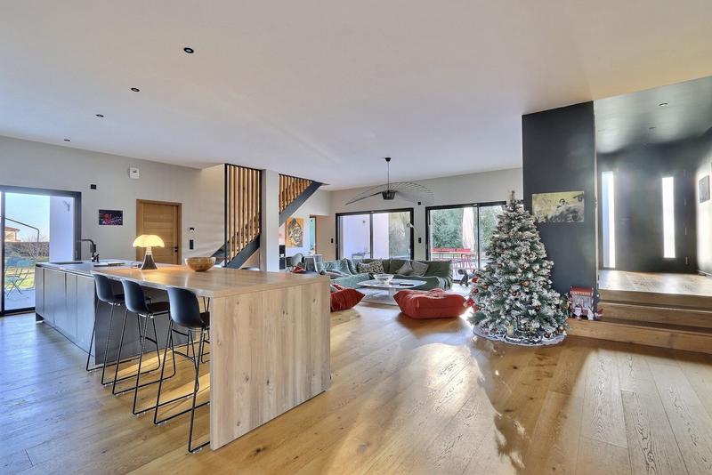 Villa - 250 m² - 9 pièces