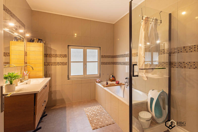 Triplex - 139 m² - 5 pièces