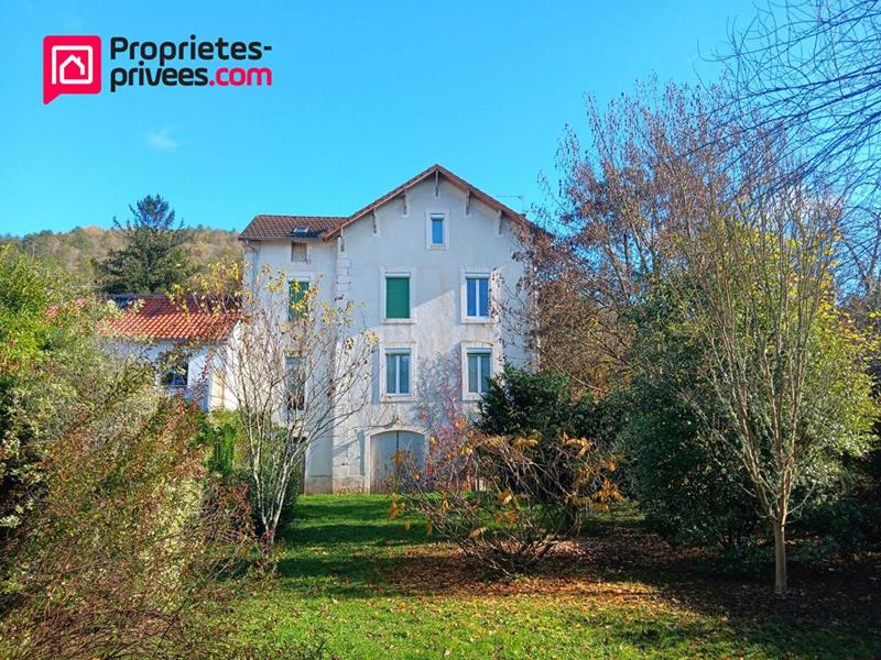Maison - 200 m² - 10 pièces