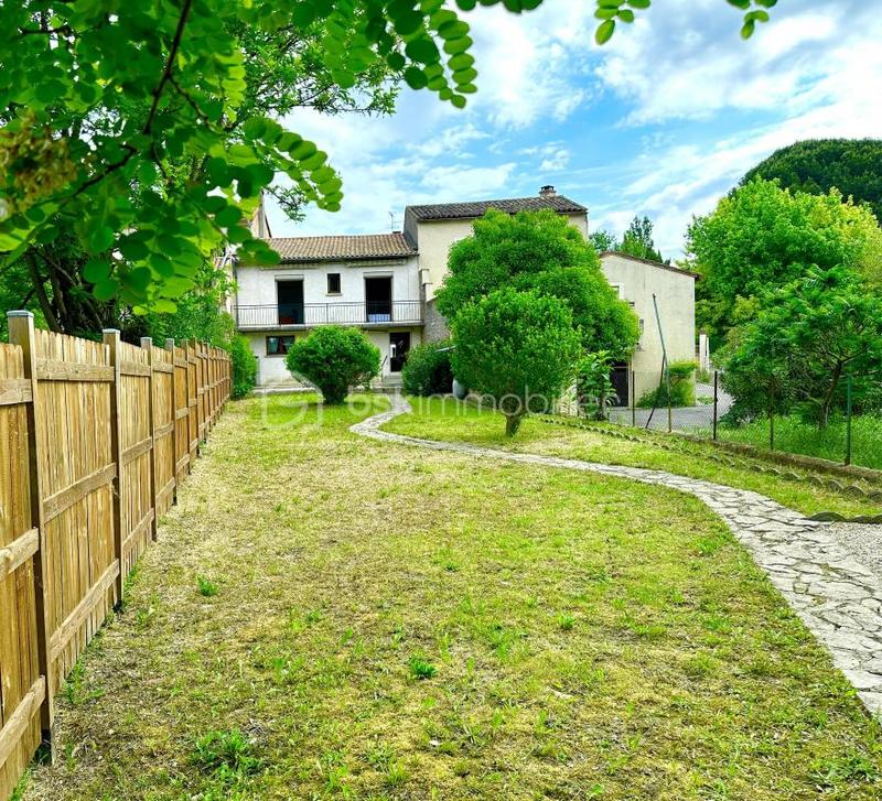 Maison de village - 140 m² - 4 pièces