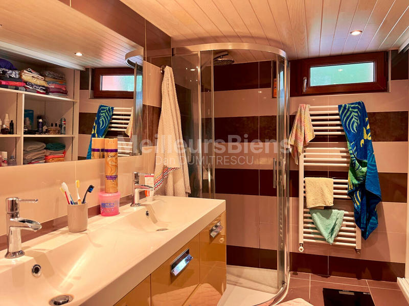 Villa - 229 m² - 7 pièces