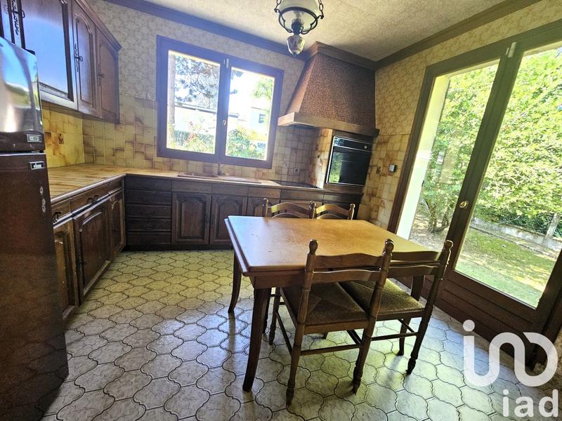 Maison - 225 m² - 8 pièces