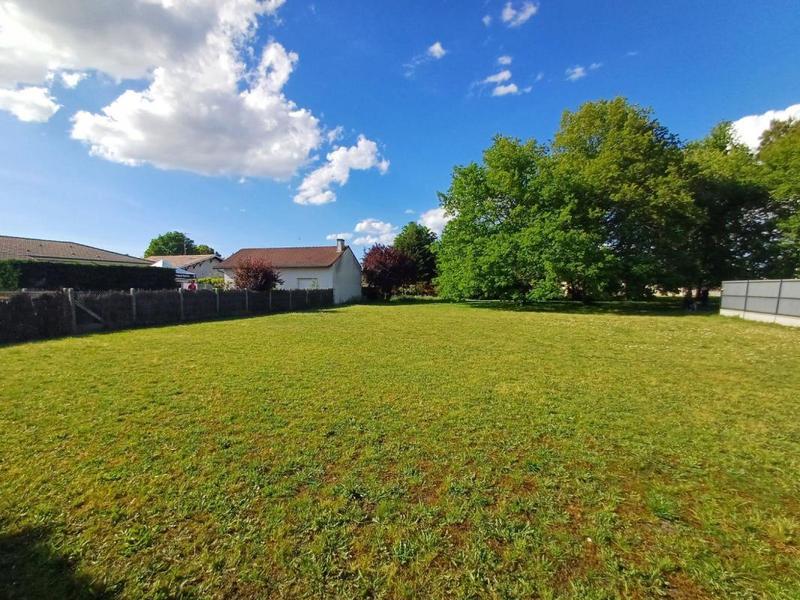 Terrain constructible - 1 644 m²