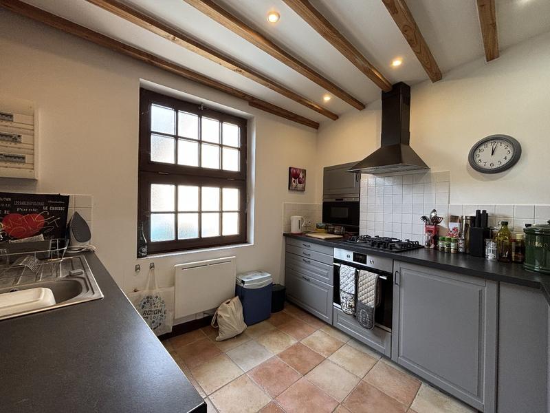 Maison - 300 m² - 11 pièces