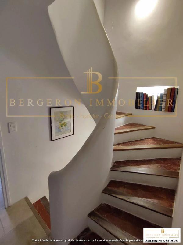 Maison traditionnelle - 92 m² - 4 pièces