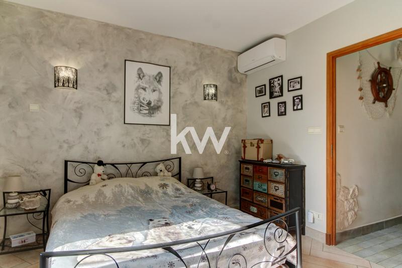 Maison traditionnelle - 140 m² - 6 pièces