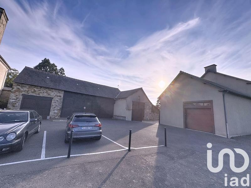 Maison - 306 m² - 8 pièces