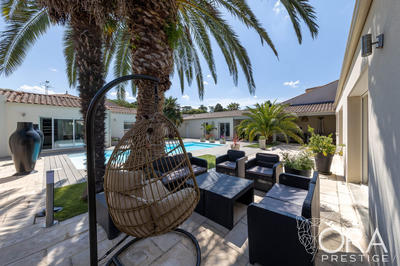 Maison contemporaine - 274 m² - 7 pièces