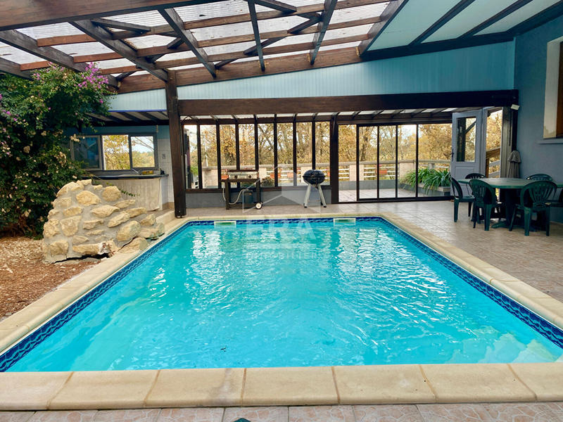 Maison - 184 m² - 5 pièces