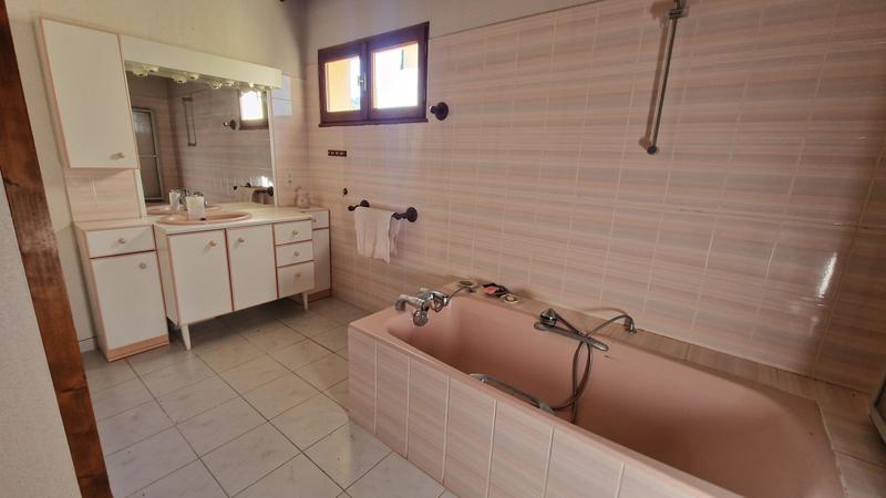 Maison ancienne - 250 m² - 11 pièces