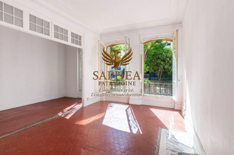 Appartement - 136 m² - 6 pièces