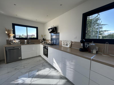 Villa - 140 m² - 6 pièces