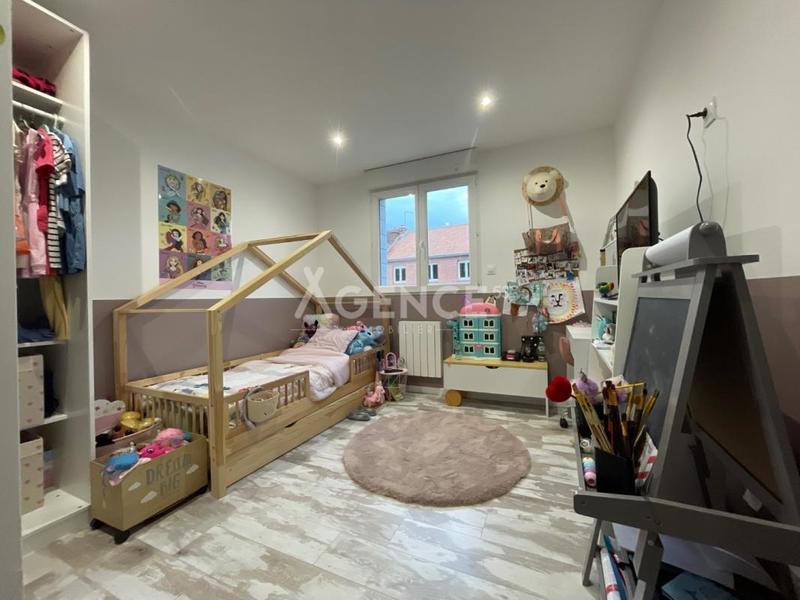 Maison - 98 m² - 5 pièces