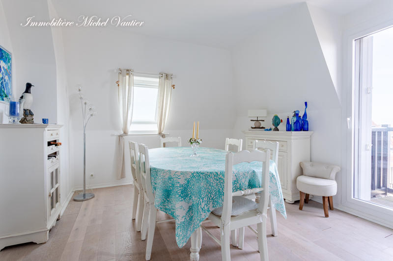 Appartement - 123 m² - 6 pièces