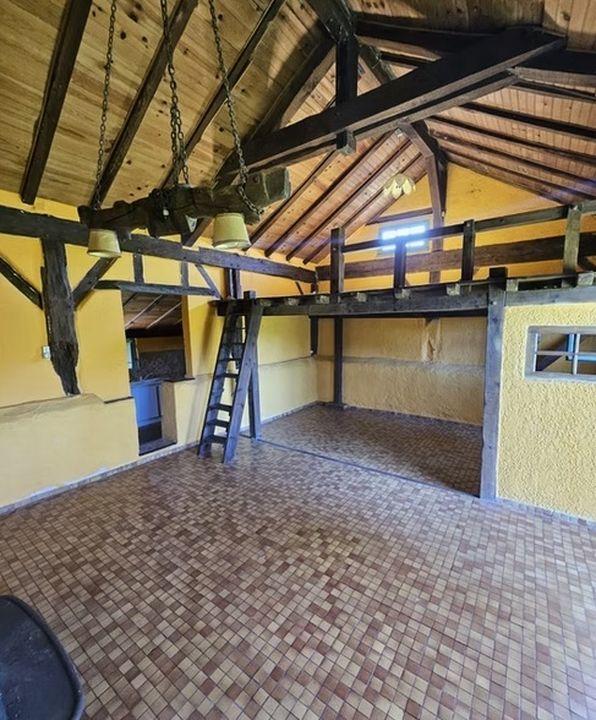 Propriété - 131 m² - 4 pièces