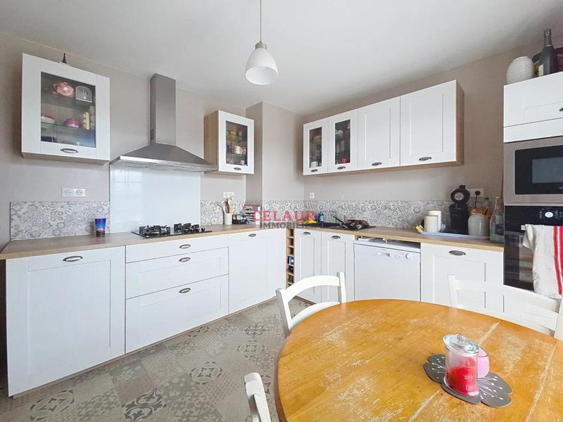 Maison - 186 m² - 7 pièces