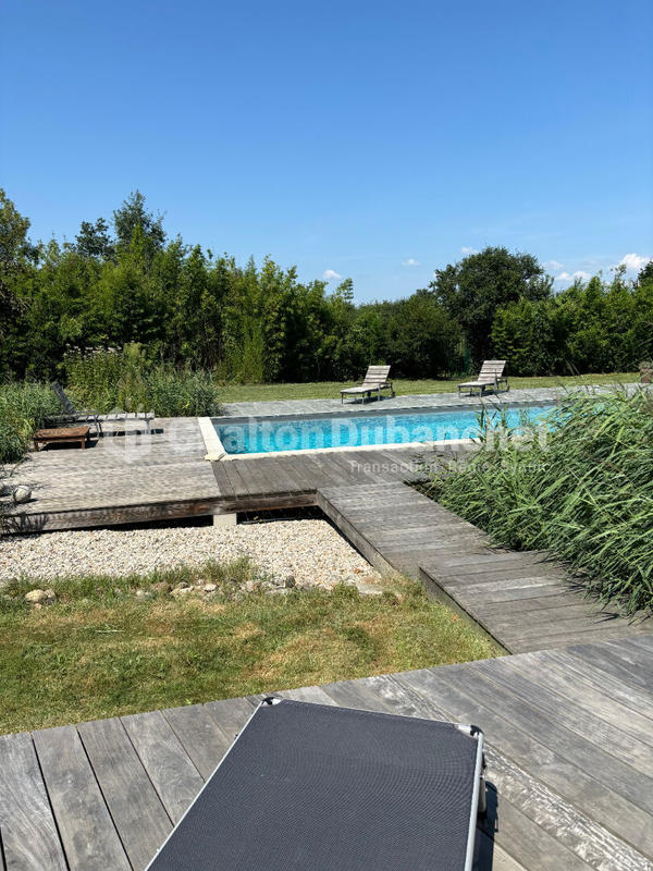 Demeure - 280 m² - 8 pièces