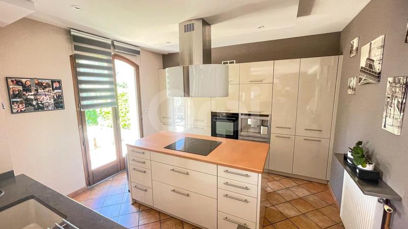 Maison - 150 m² - 7 pièces