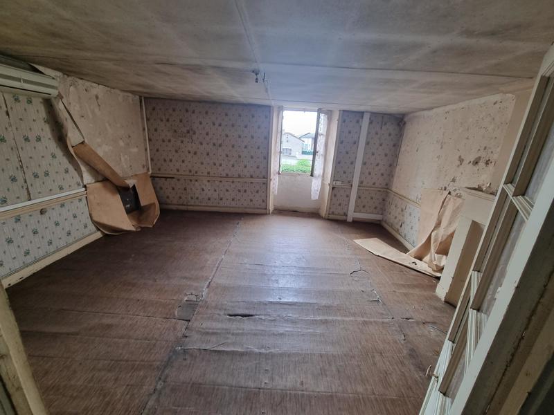 Maison - 266 m² - 5 pièces