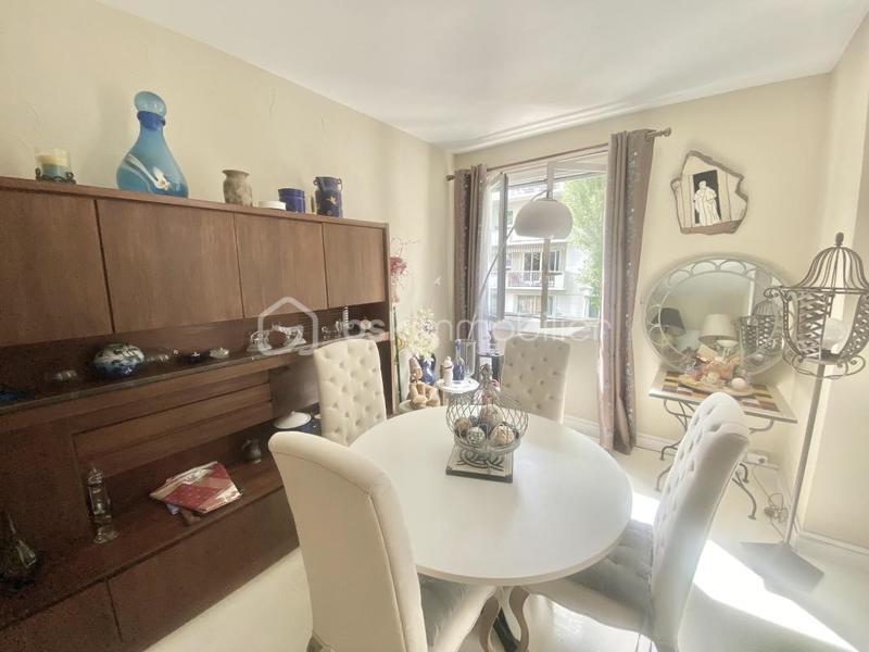 Appartement - 85 m² - 4 pièces