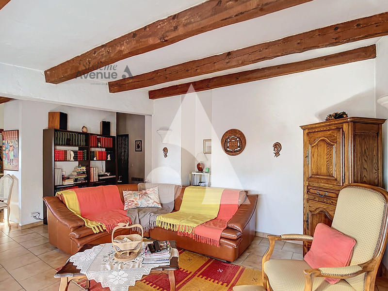 Appartement - 75 m² - 3 pièces